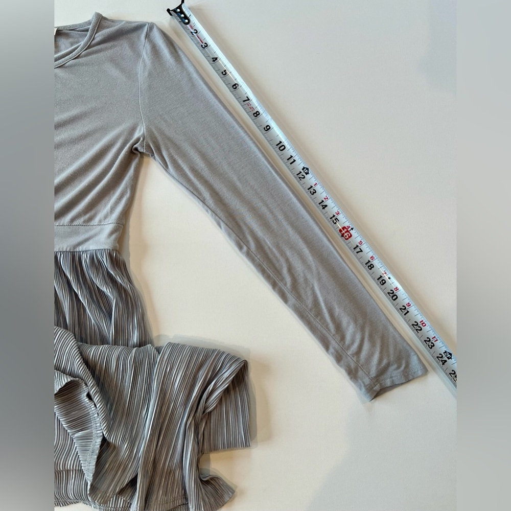 Love Kuza Medium Light Grey Pleated Dress Long Sleeve - Picture 7 of 13